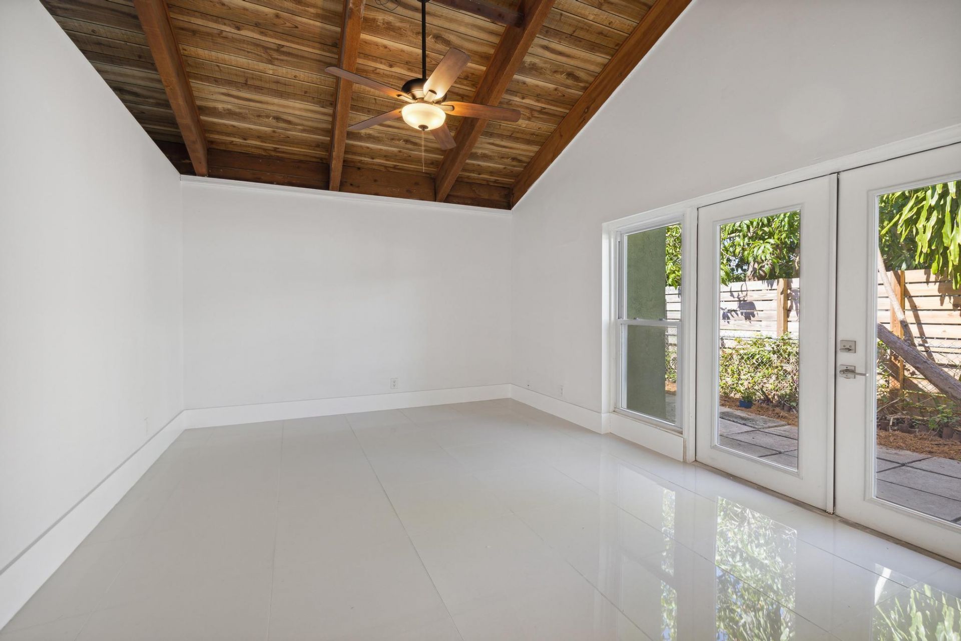 410 SE 13th Street, Unit 2, Fort Lauderdale, FL 33316 Photo