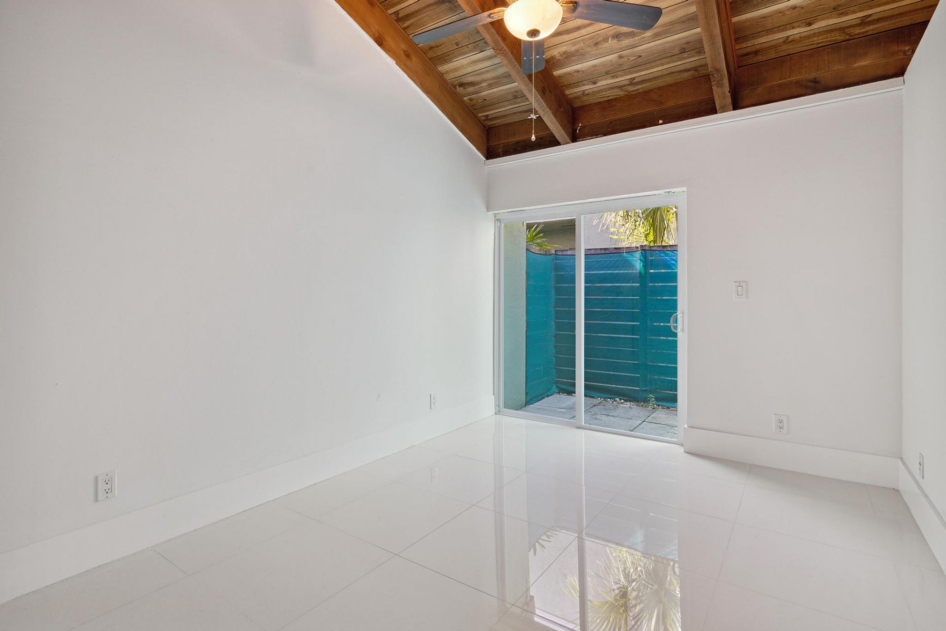 410 SE 13th Street, Unit 2, Fort Lauderdale, FL 33316 Photo