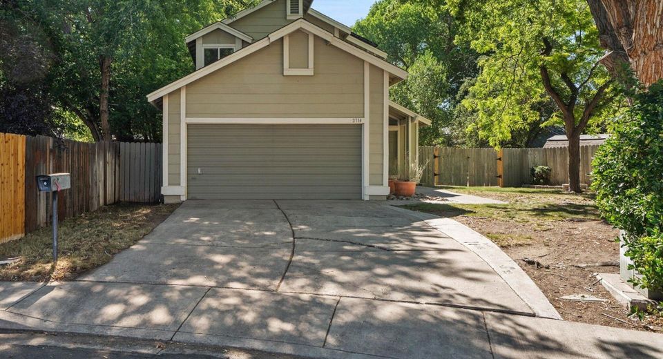 2714 Perro Court, Reno, NV 89502 Photo