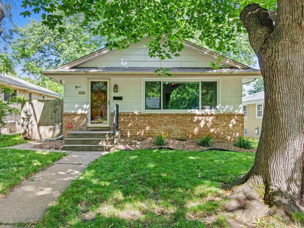 3236 N Indiana Avenue N, Robbinsdale, MN 55422