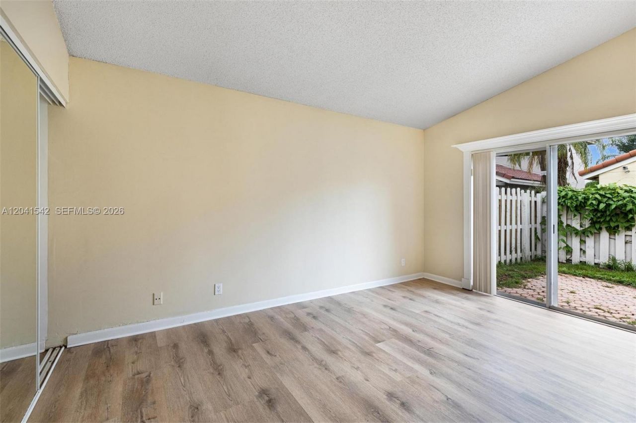 1513 Garden Rd , Weston, FL 33326 Photo