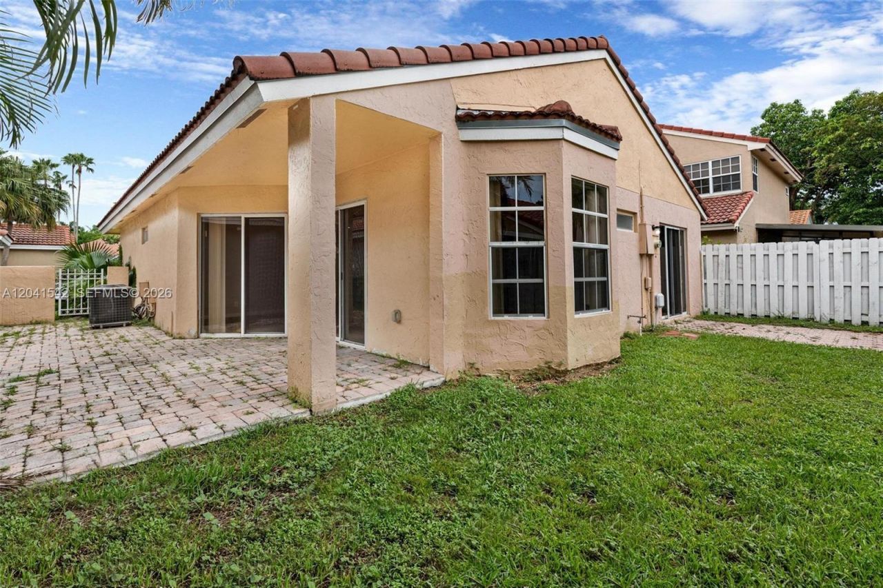 1513 Garden Rd , Weston, FL 33326 Photo