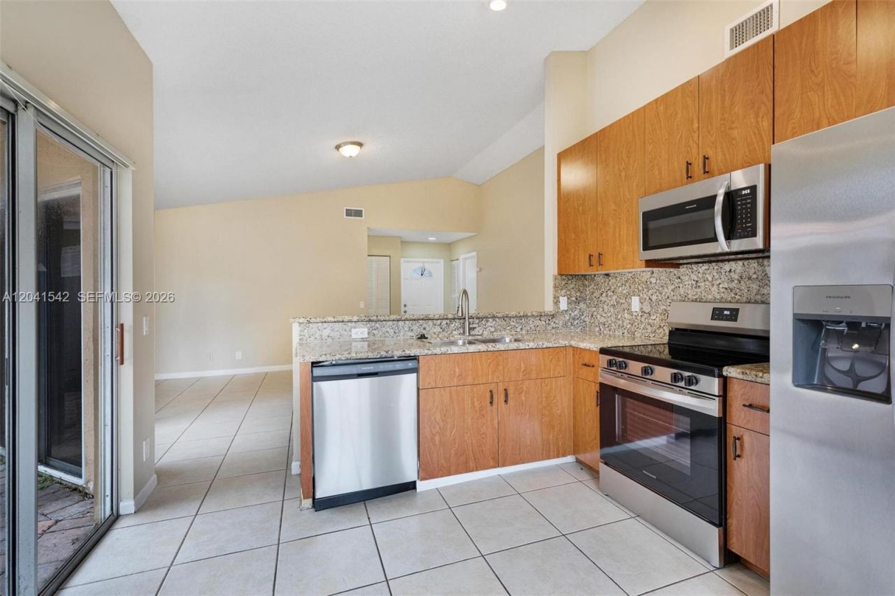 1513 Garden Rd , Weston, FL 33326 Photo