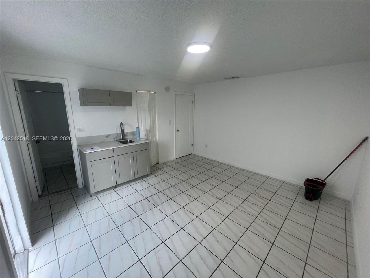 1717 NW 16th St , Miami, FL 33125 Photo