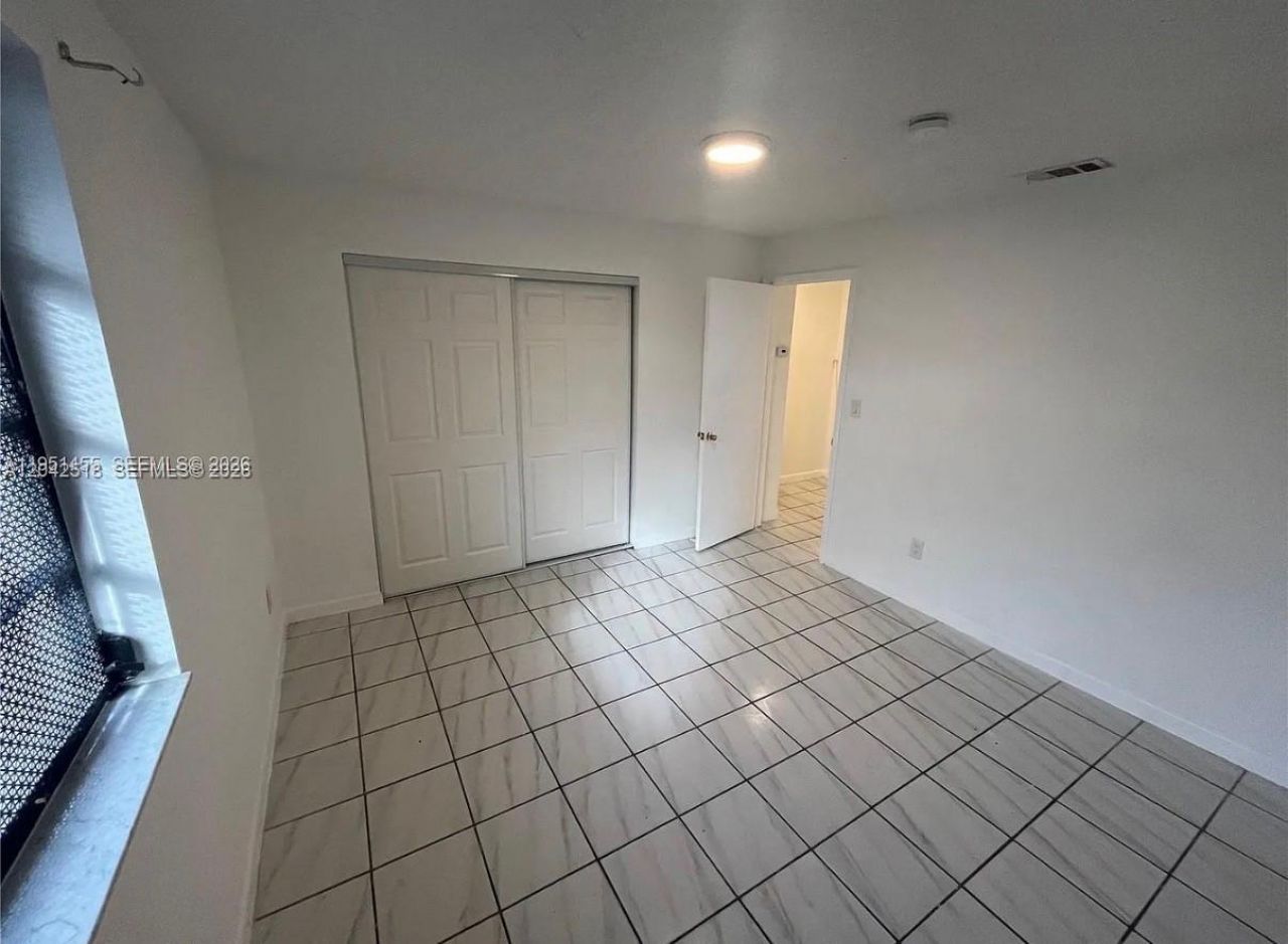 1717 NW 16th St , Miami, FL 33125 Photo