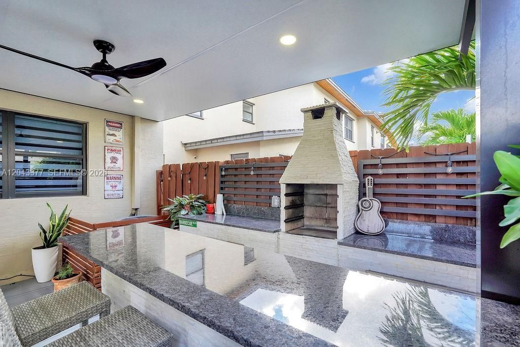 10533 NW 81st St , Doral, FL 33178 Photo