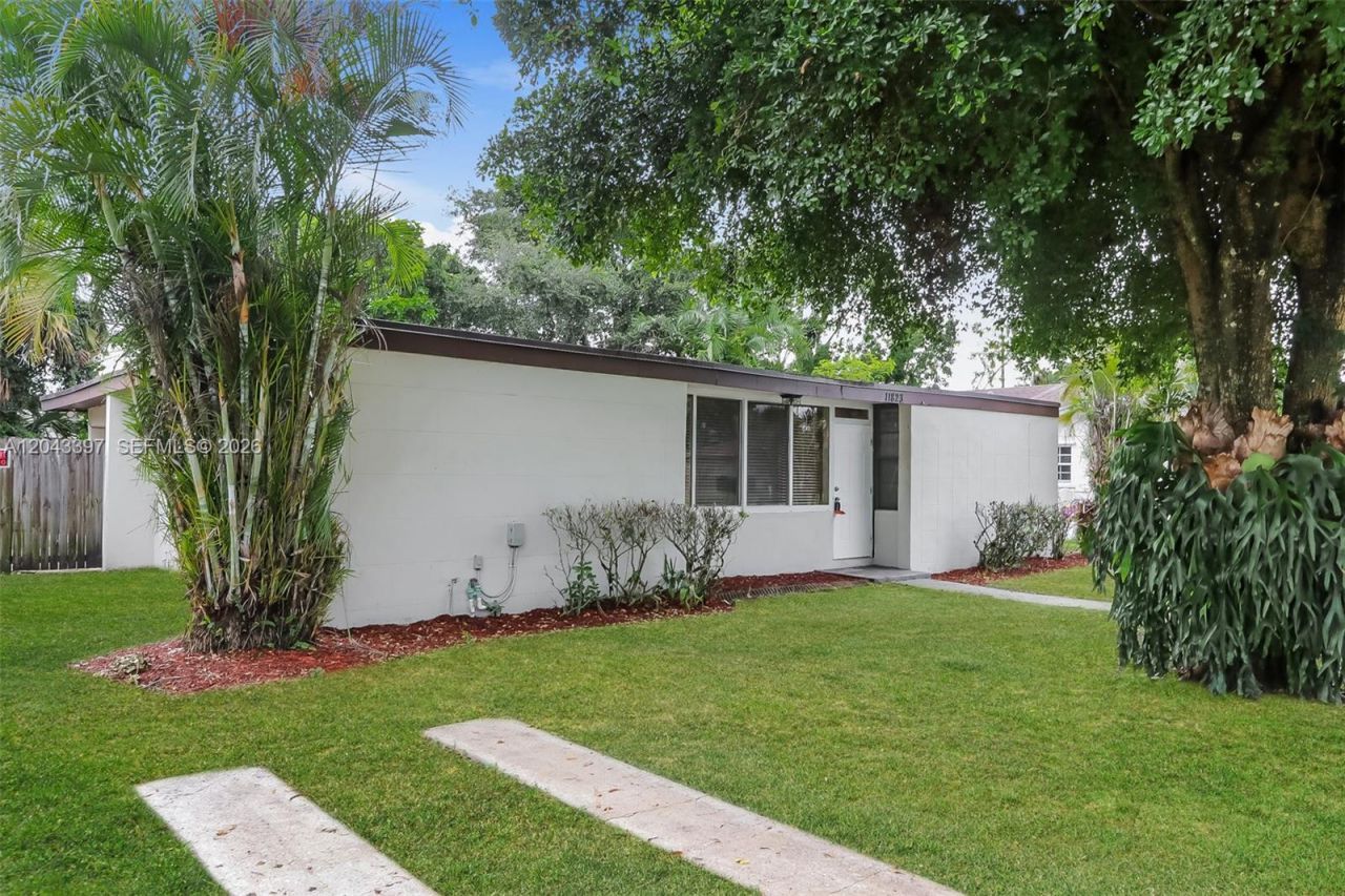 11823 Dahlia Dr, Royal Palm Beach, FL 33411 Photo