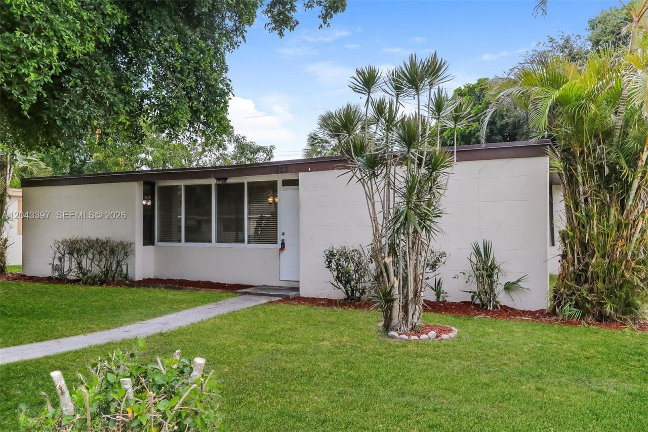 11823 Dahlia Dr, Royal Palm Beach, FL 33411 Photo
