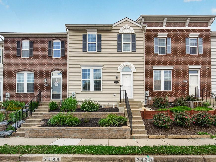 2433 Lakeside Drive, Frederick, MD 21702 Main Photo