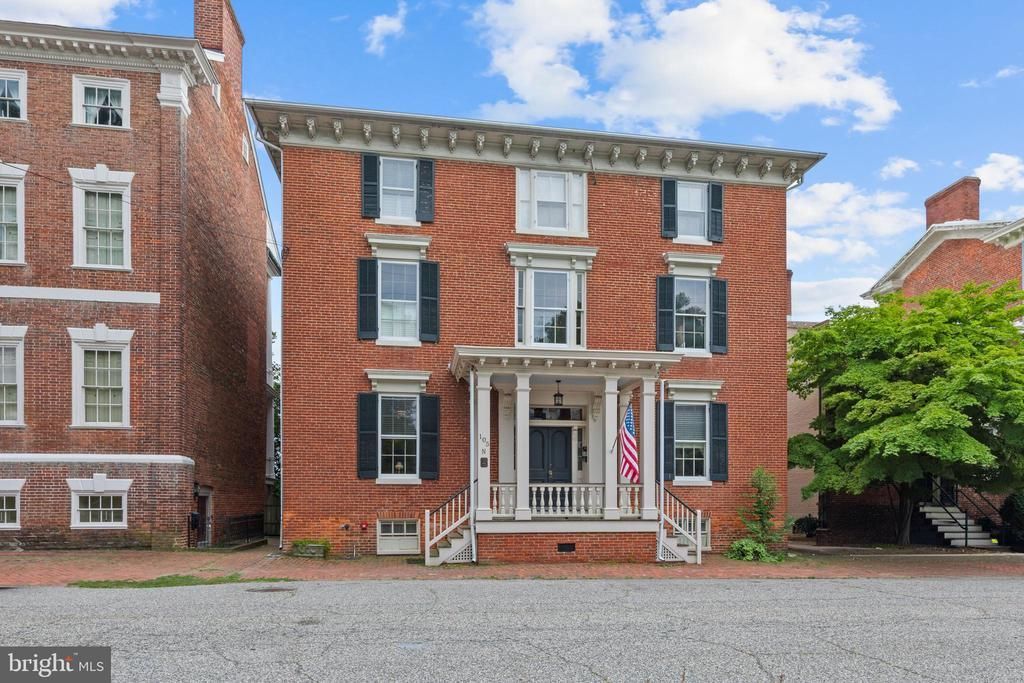105 N WATER STREET , CHESTERTOWN, MD 21620