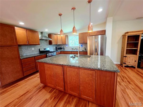 25484 Sky Drive, Warrenton, MO 63383