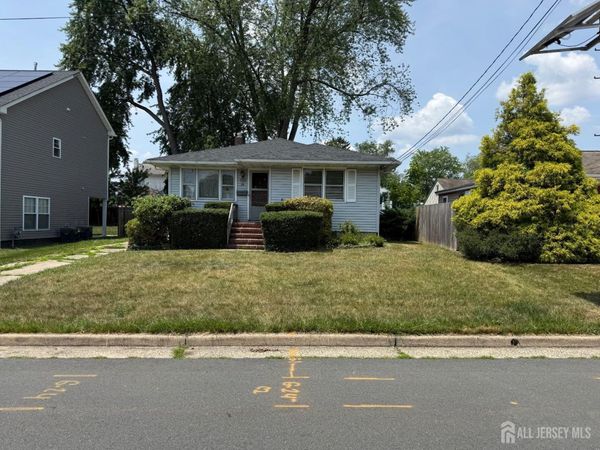 38 Wayne Street, Edison, NJ 08817