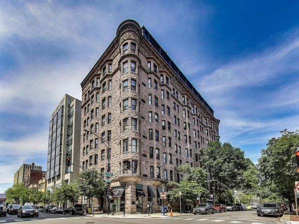 2800 N Pine Grove Avenue, Unit 4G, Chicago, IL 60657