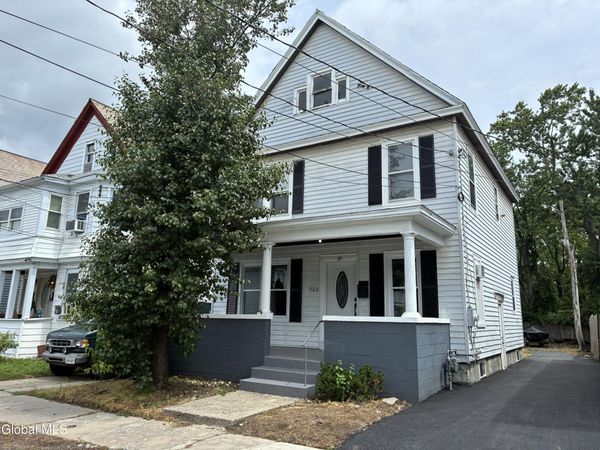 963 Maple Avenue, Schenectady, NY 12307
