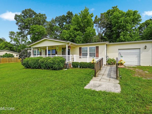 1012 Ashley Meadows Drive, Strawberry Plains, TN 37871