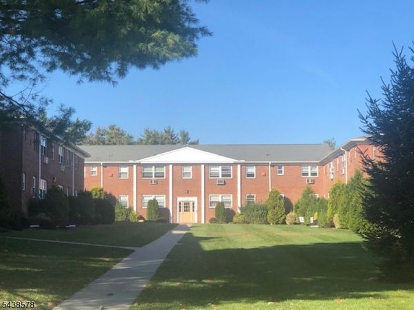 32 Knox Ter, Unit 1B, Wayne, NJ 07470