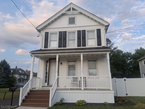 58 Thompson St, Raritan, NJ 08869