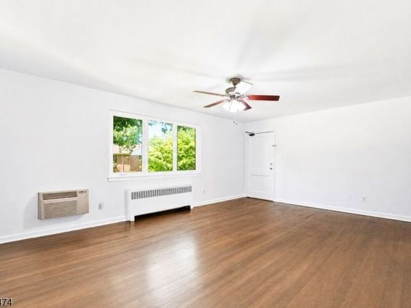 89 Troy Dr, Springfield, NJ 07081