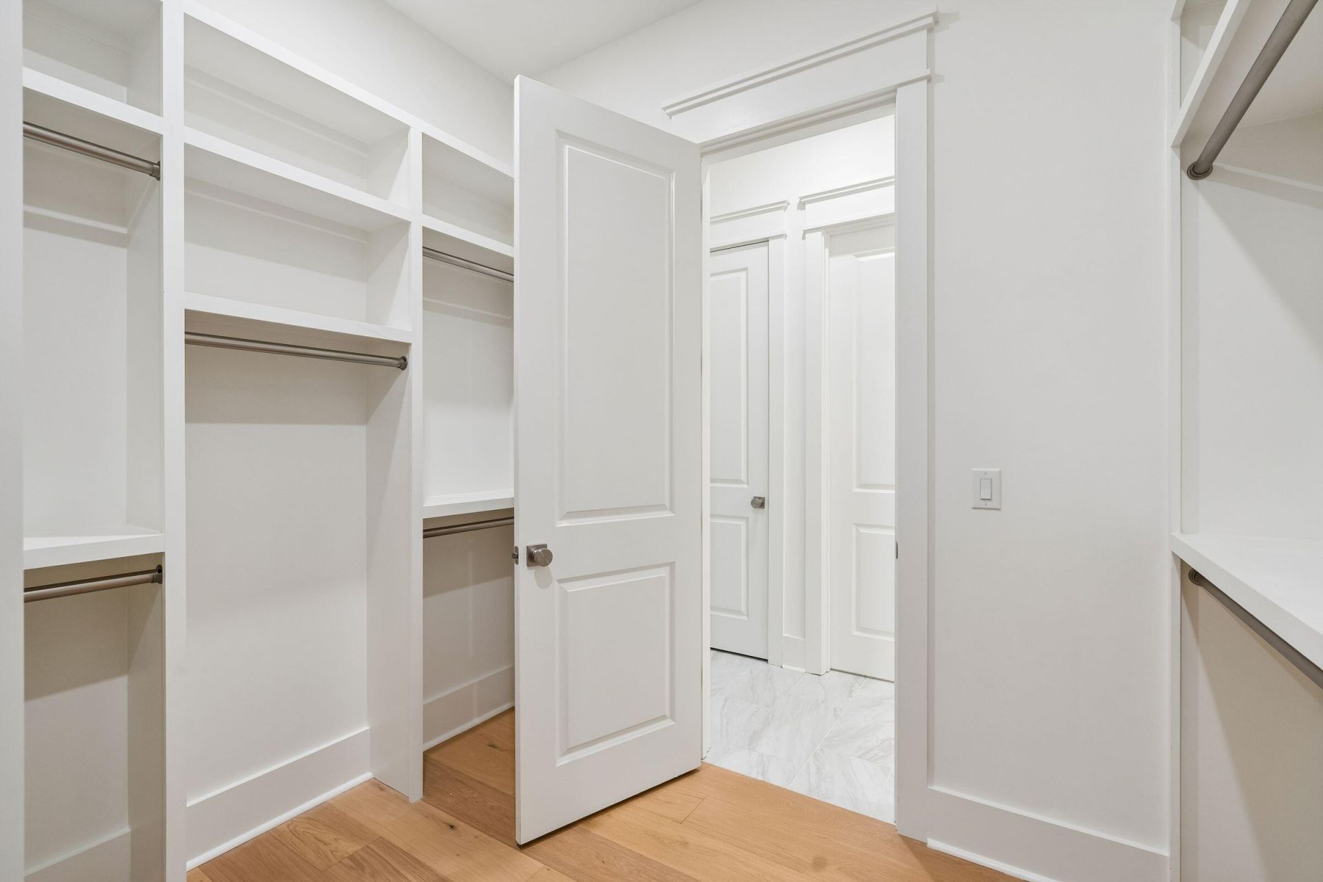 719 Eagle Street Photo 48