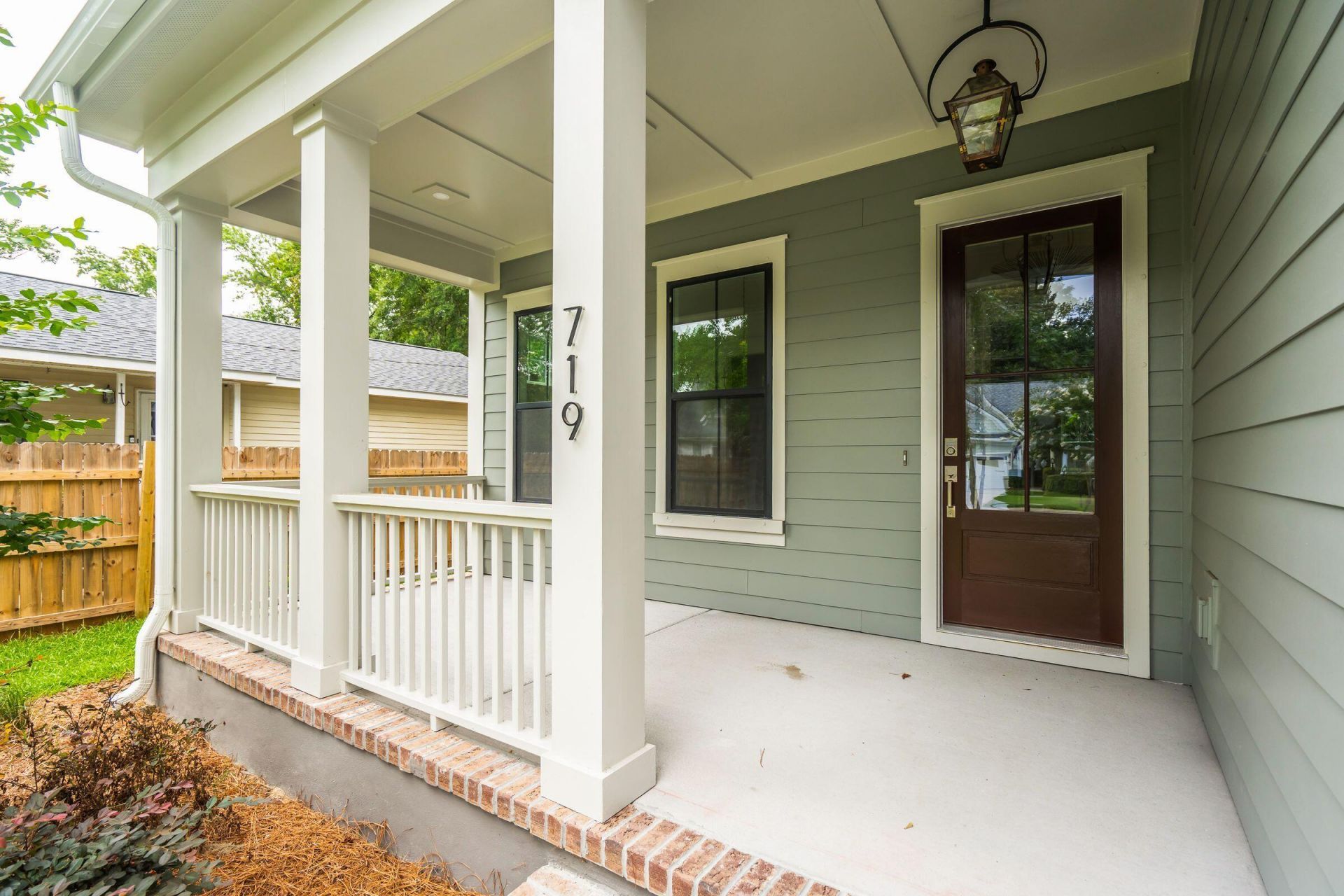 719 Eagle Street Photo 6