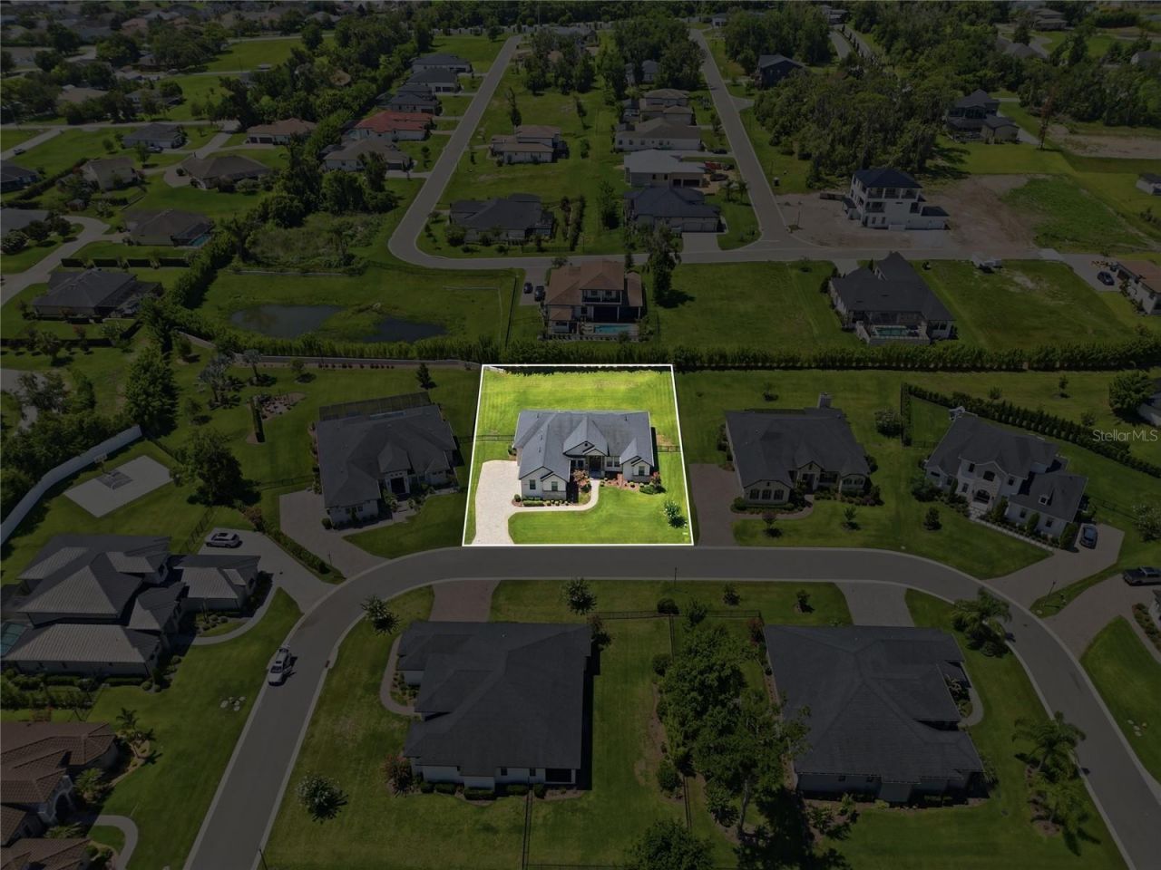 2564 Delphi Woods Circle , Lakeland, FL 33812 Photo