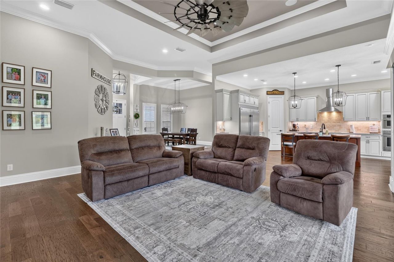 2564 Delphi Woods Circle , Lakeland, FL 33812 Photo