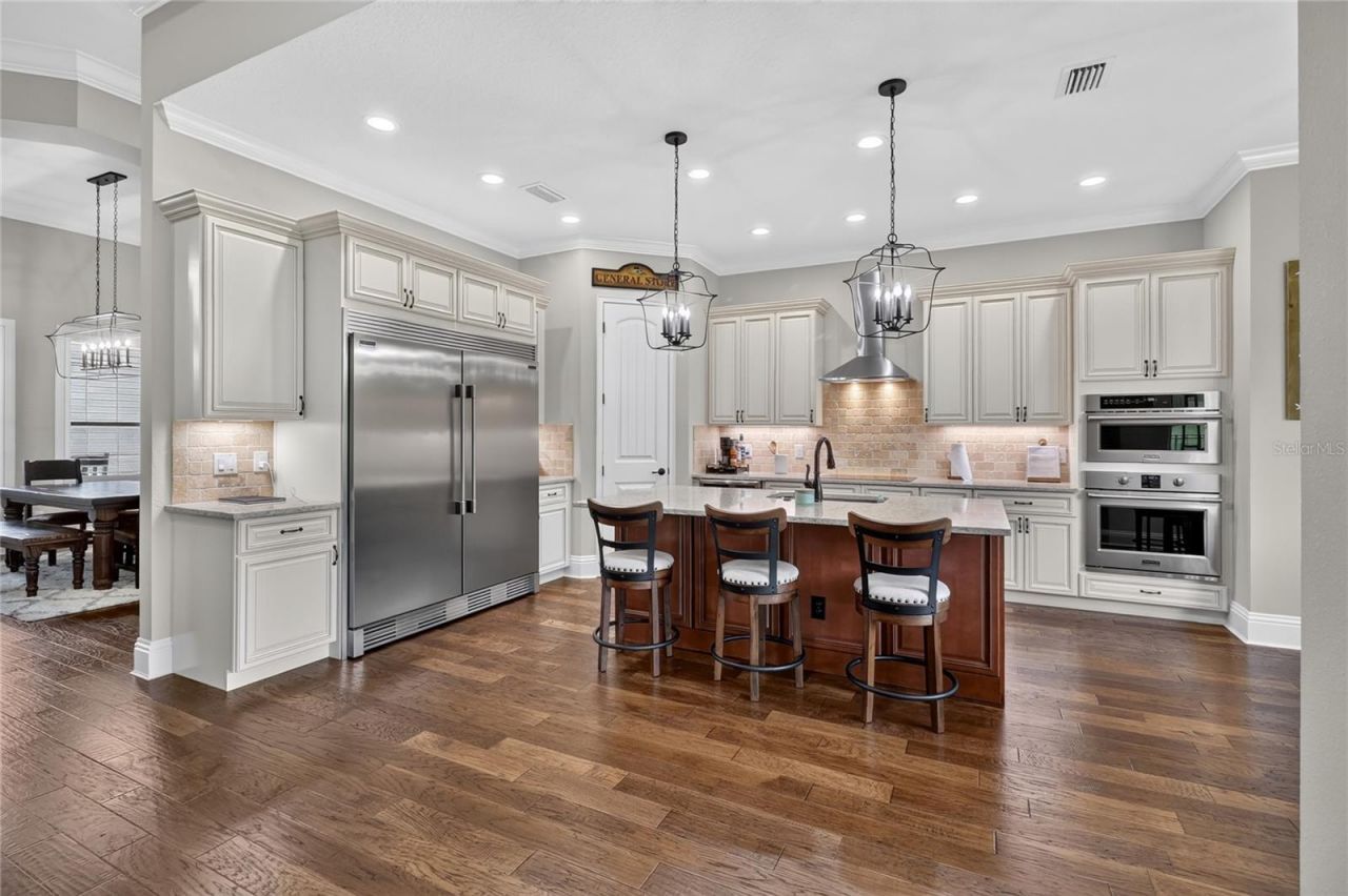 2564 Delphi Woods Circle , Lakeland, FL 33812 Photo