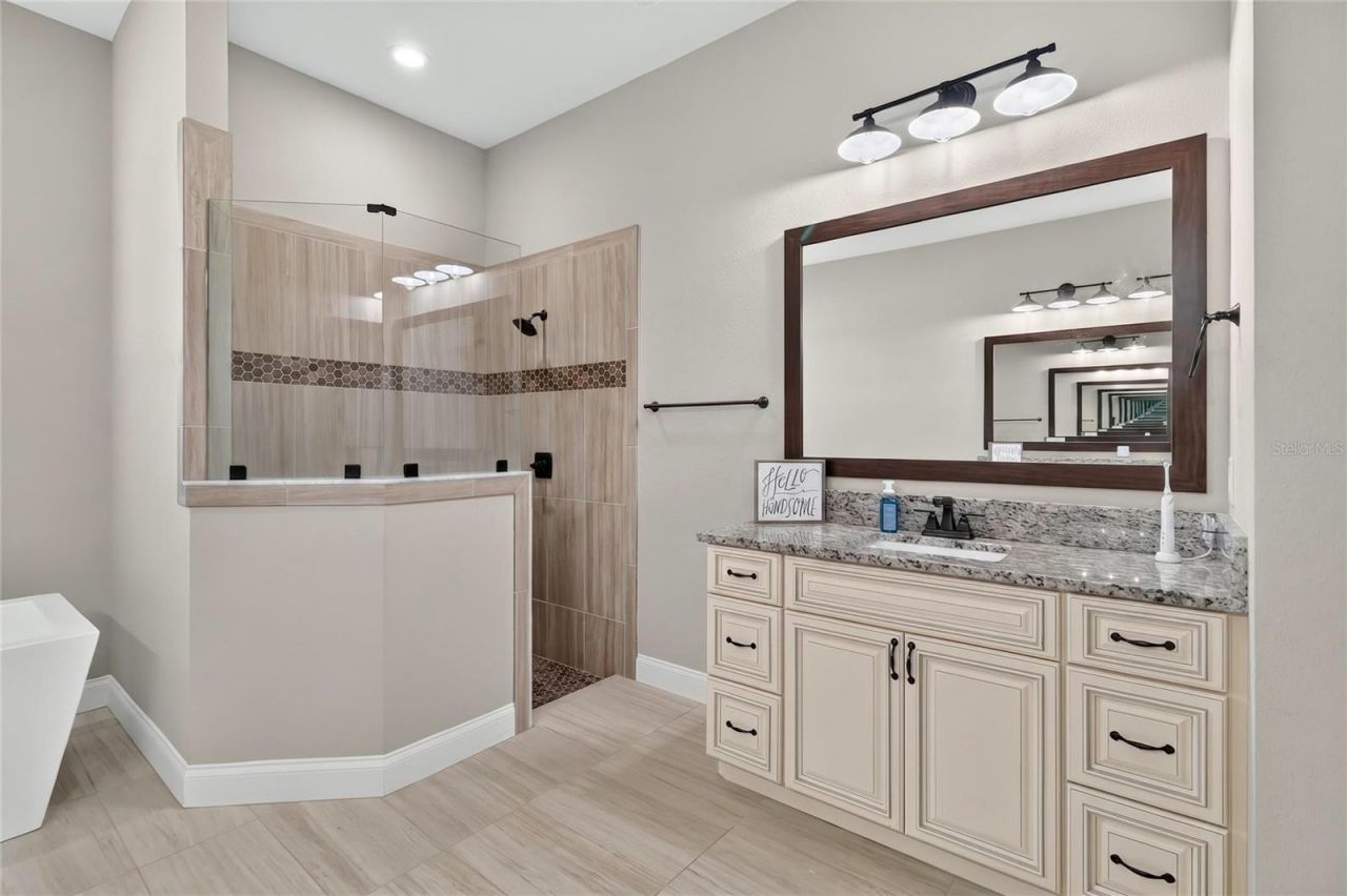 2564 Delphi Woods Circle , Lakeland, FL 33812 Photo