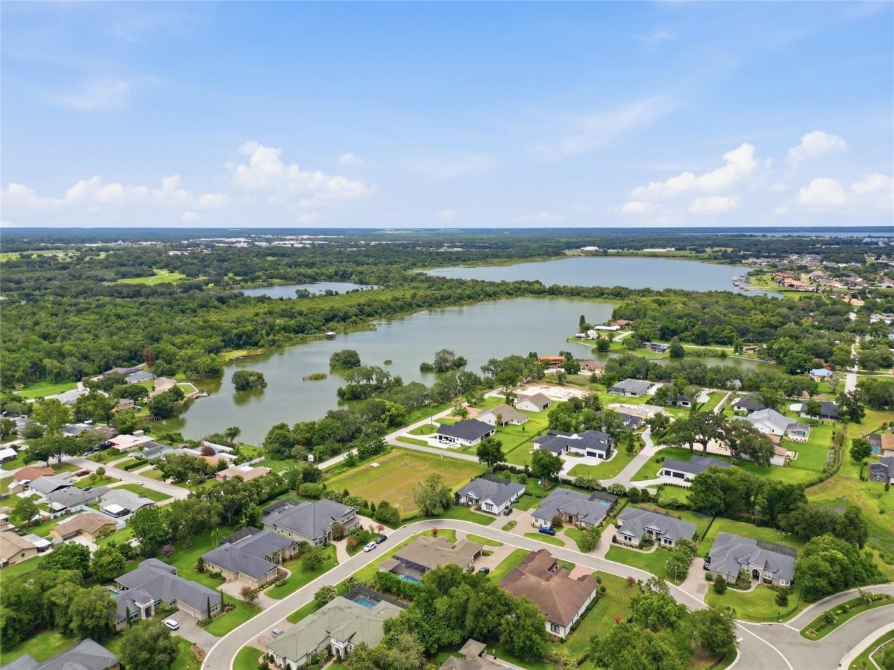 2564 Delphi Woods Circle , Lakeland, FL 33812 Photo