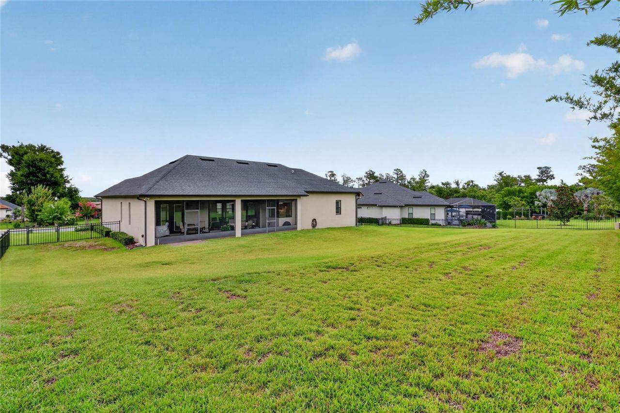 2564 Delphi Woods Circle , Lakeland, FL 33812 Photo