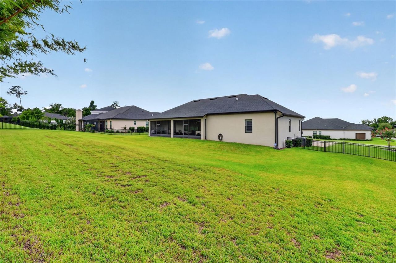 2564 Delphi Woods Circle , Lakeland, FL 33812 Photo