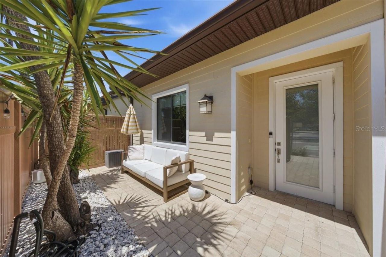 819 Highland Street N, Saint Petersburg, FL 33701 Photo