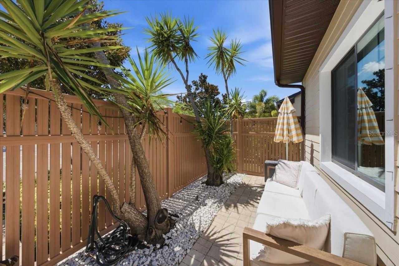 819 Highland Street N, Saint Petersburg, FL 33701 Photo