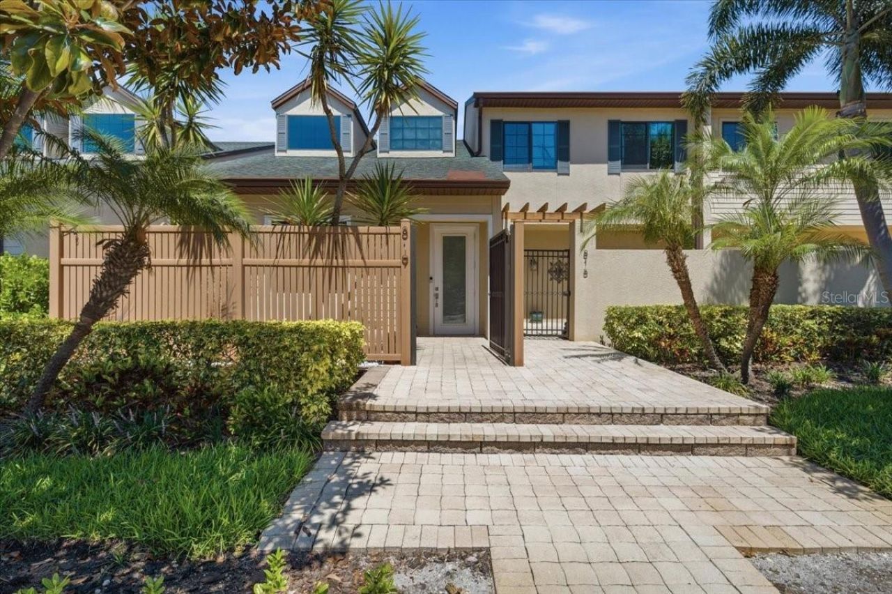 819 Highland Street N, Saint Petersburg, FL 33701 Photo