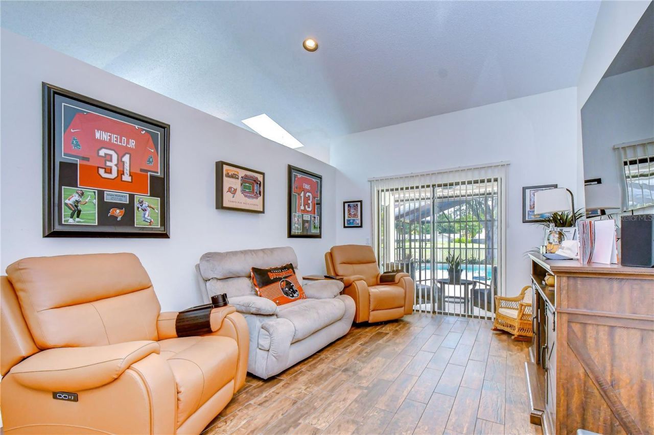 16605 E Course Drive , Tampa, FL 33624 Photo