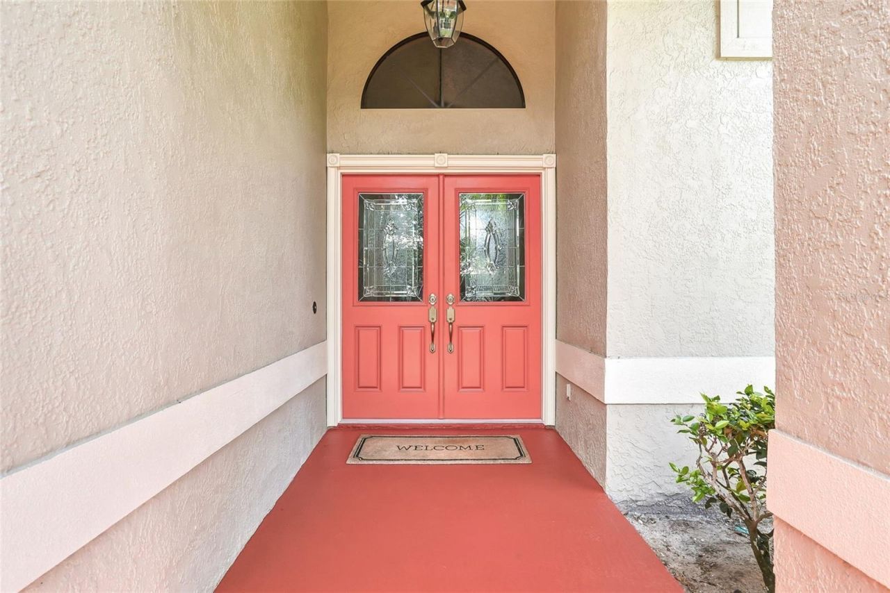 5274 White Sand Circle Ne, Saint Petersburg, FL 33703 Photo