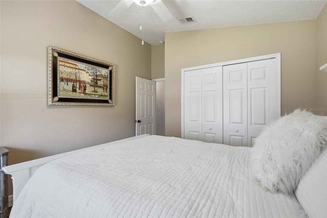 5274 White Sand Circle Ne, Saint Petersburg, FL 33703 Photo