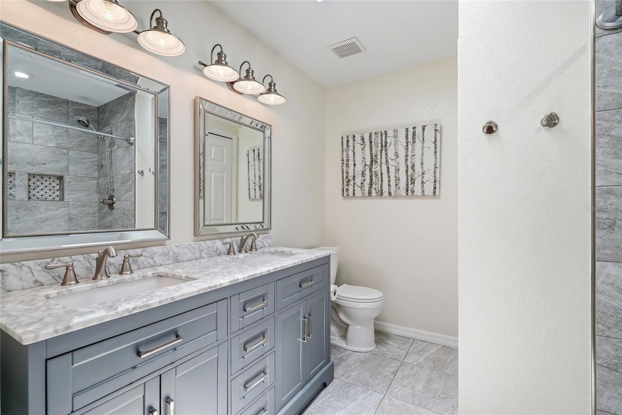 5274 White Sand Circle Ne, Saint Petersburg, FL 33703 Photo