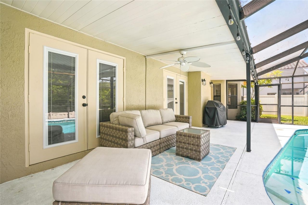5274 White Sand Circle Ne, Saint Petersburg, FL 33703 Photo