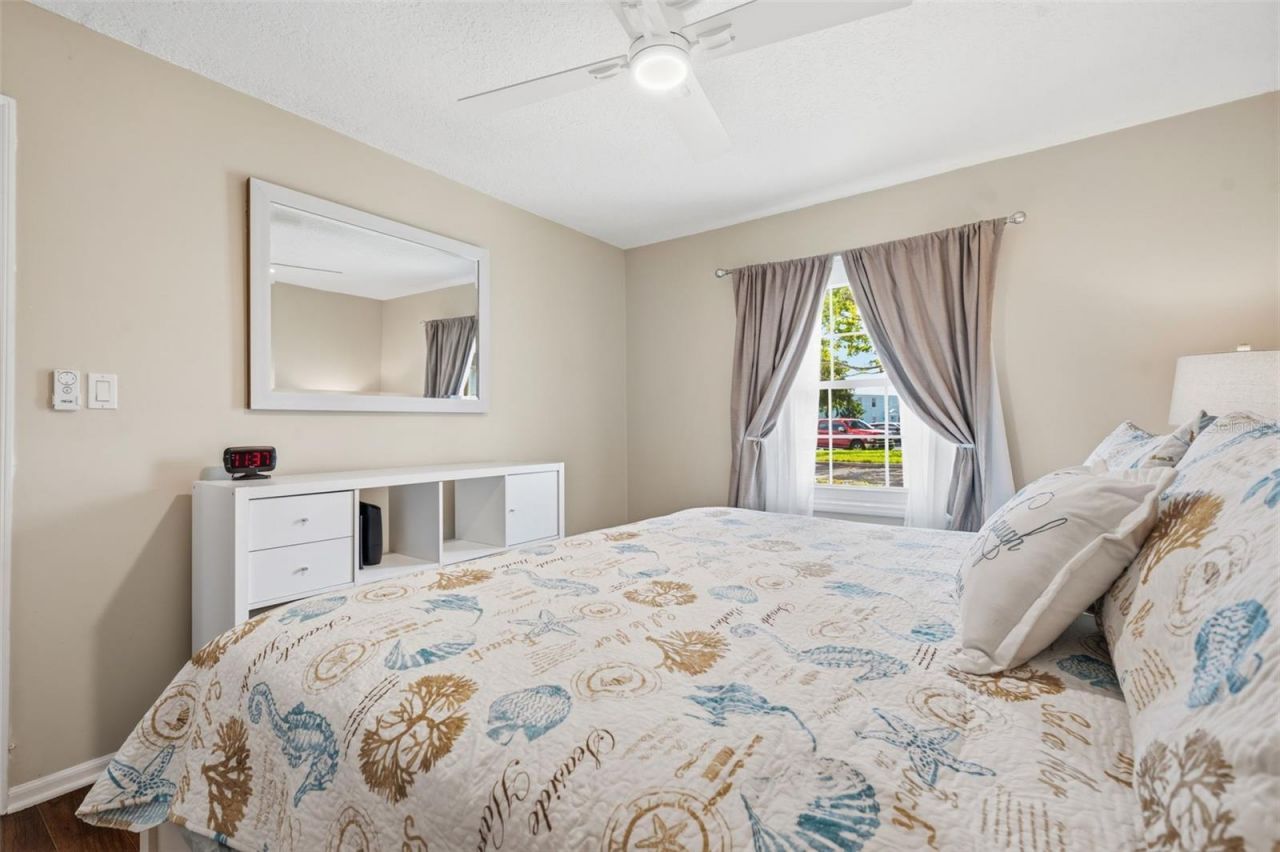 5117 Salmon Drive Se, Unit B, Saint Petersburg, FL 33705 Photo