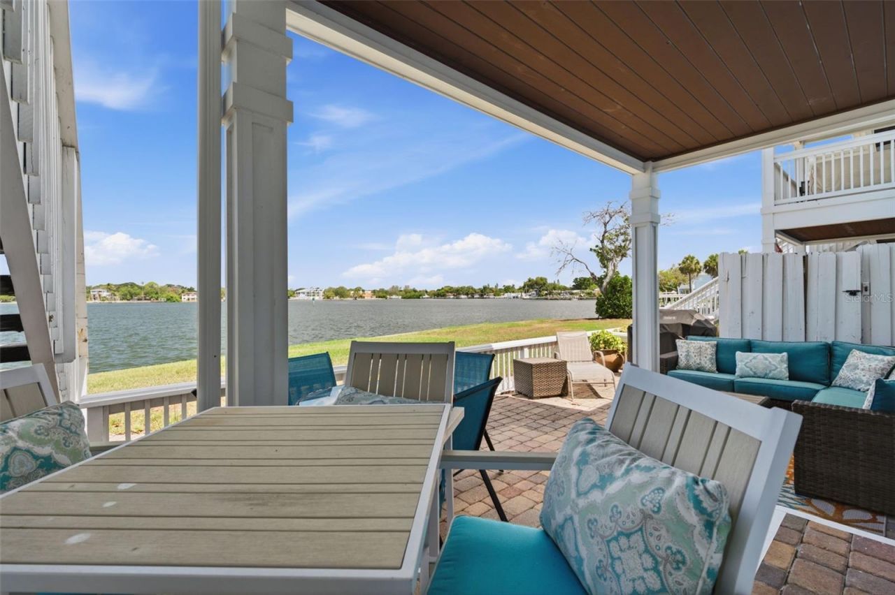 5117 Salmon Drive Se, Unit B, Saint Petersburg, FL 33705 Photo