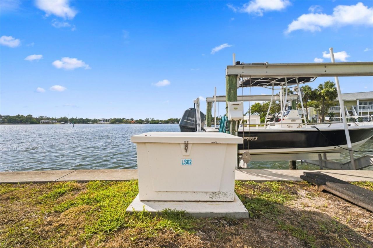 5117 Salmon Drive Se, Unit B, Saint Petersburg, FL 33705 Photo
