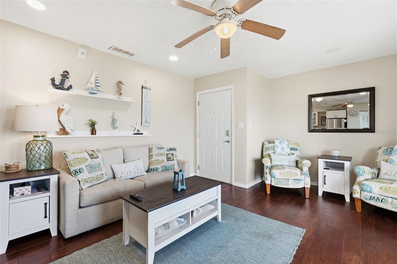 5117 Salmon Drive Se, Unit B, Saint Petersburg, FL 33705 Photo