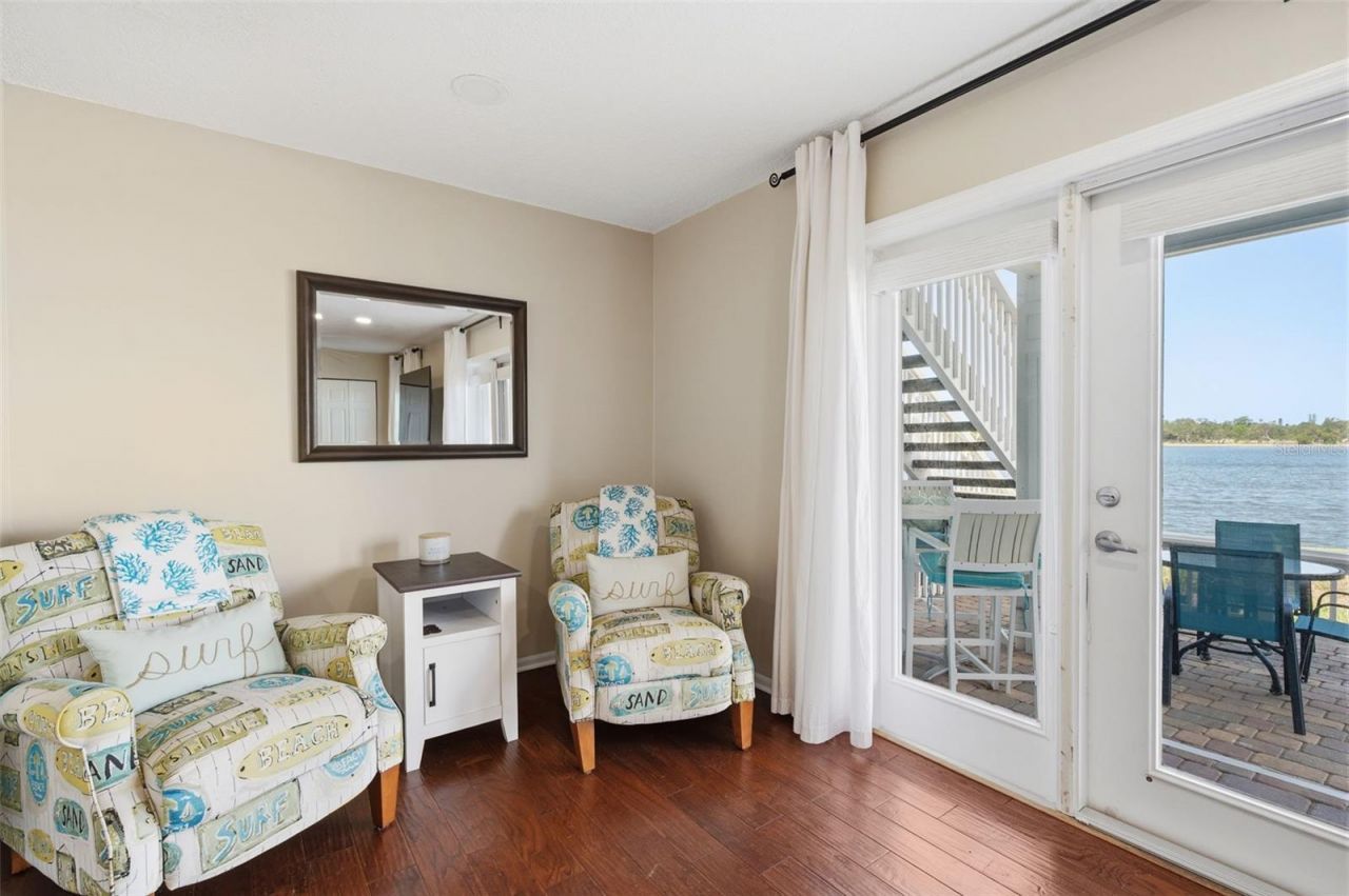5117 Salmon Drive Se, Unit B, Saint Petersburg, FL 33705 Photo