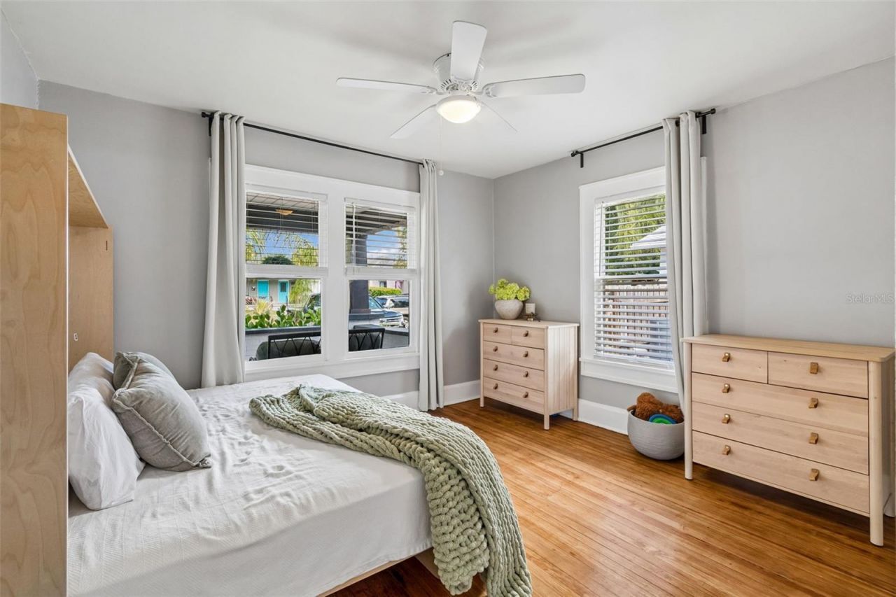 1011 14th Street N, Saint Petersburg, FL 33705 Photo