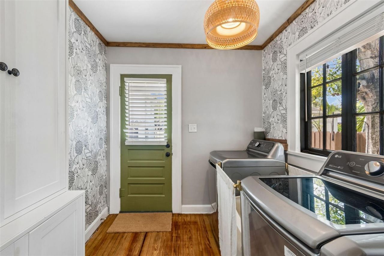 1011 14th Street N, Saint Petersburg, FL 33705 Photo
