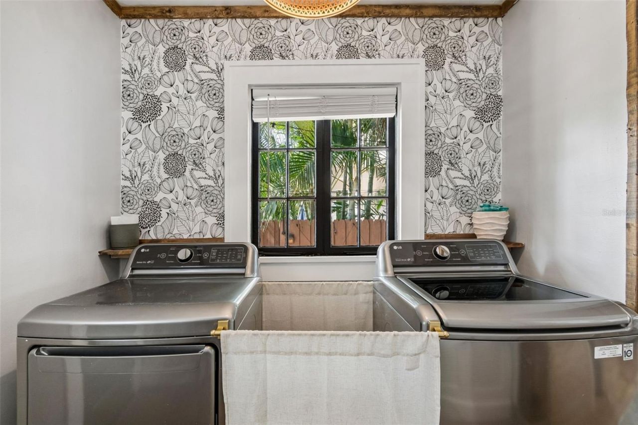 1011 14th Street N, Saint Petersburg, FL 33705 Photo