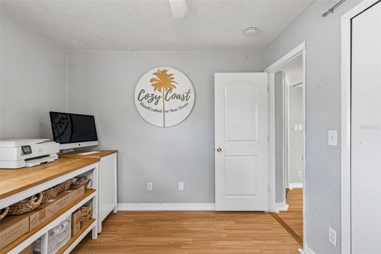 1011 14th Street N, Saint Petersburg, FL 33705 Photo