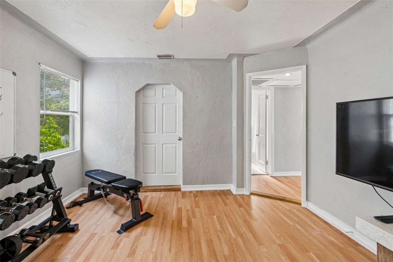 1011 14th Street N, Saint Petersburg, FL 33705 Photo