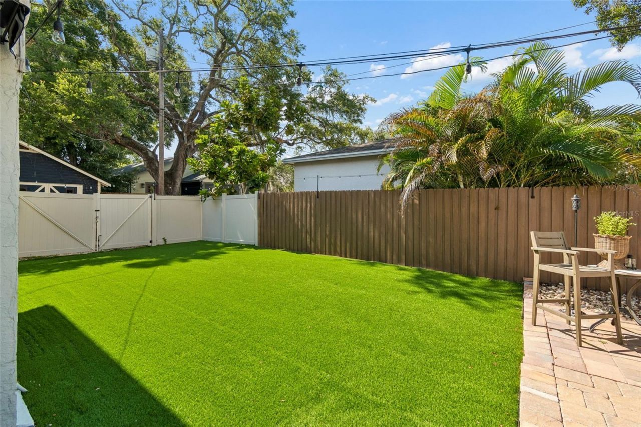 1011 14th Street N, Saint Petersburg, FL 33705 Photo